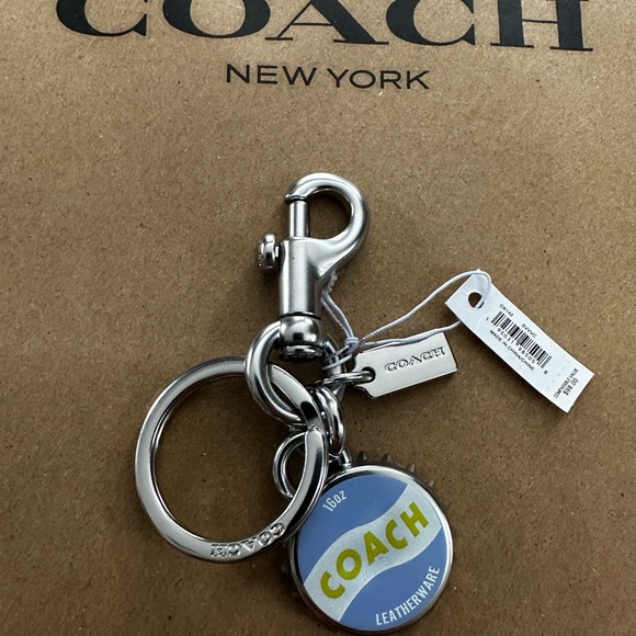 COACH ❤️ RACER BLUE BOTTLE CAP BAG CHARM/KEY RING~NEW - Picture 2 of 4